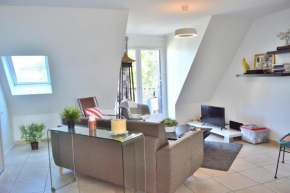 Apt DESIGN and COSY with BALCONIES near the BEACH